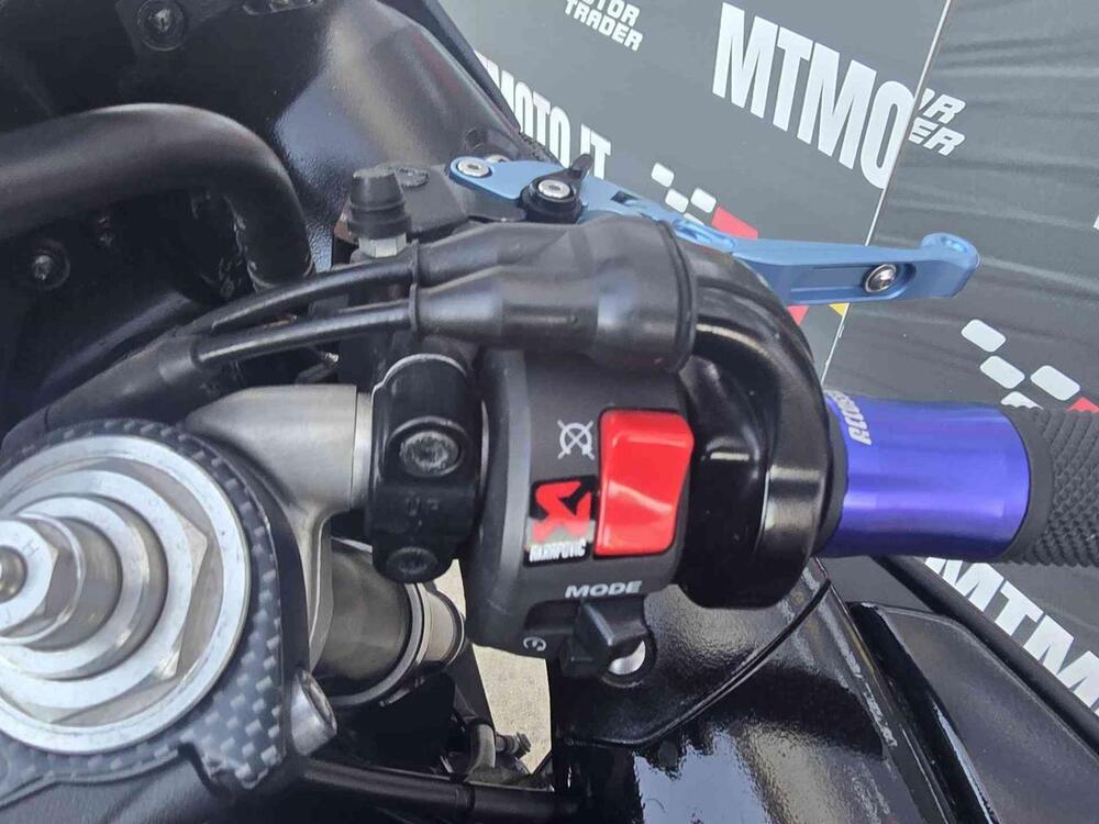 Yamaha YZF R1 (2009 - 11) (6)