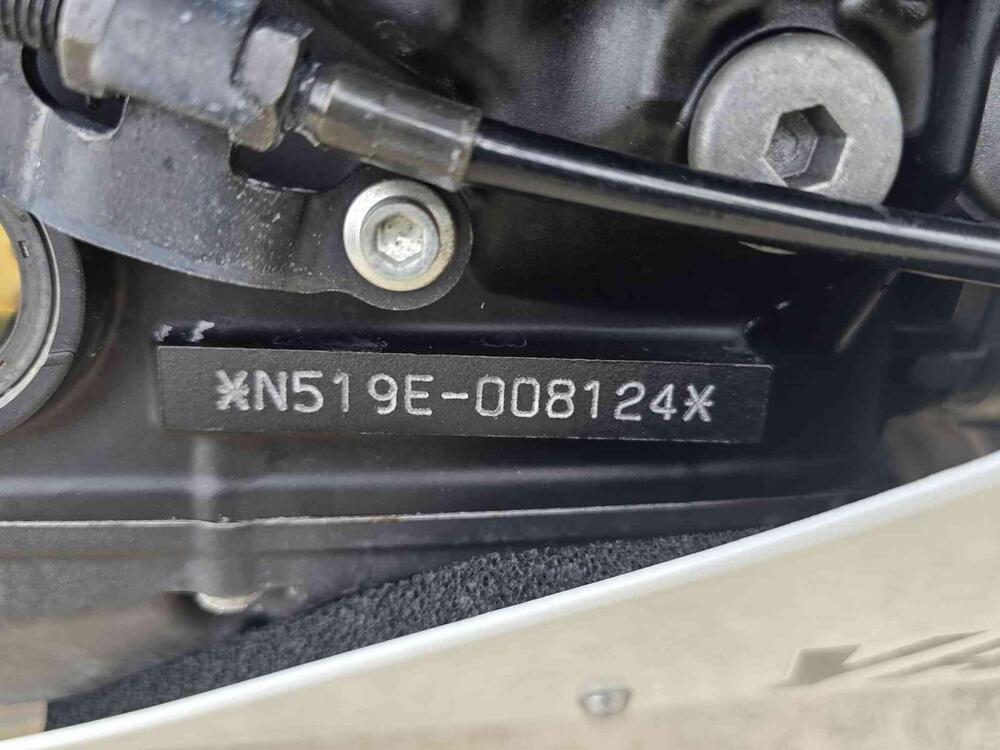 Yamaha YZF R1 (2009 - 11) (14)