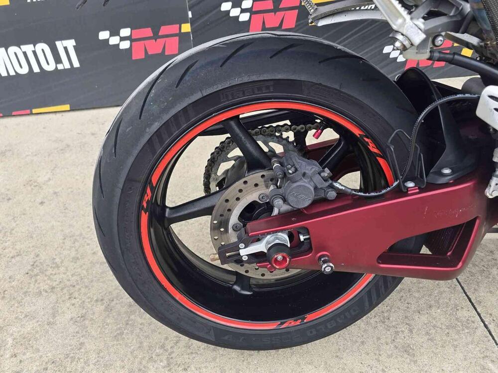 Yamaha YZF R1 (2009 - 11) (11)