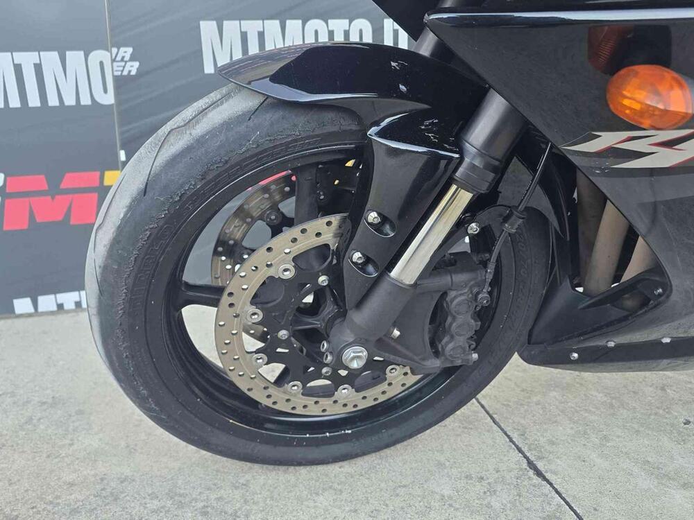 Yamaha YZF R1 (2007 - 08) (15)