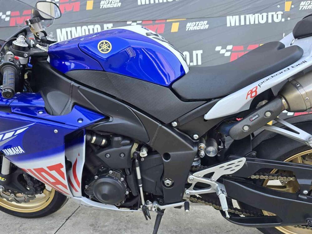 Yamaha YZF R1 (2009 - 11) (2)