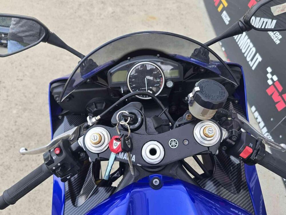 Yamaha YZF R6 (2006 - 07) (9)