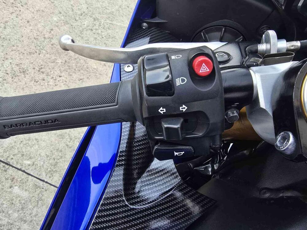 Yamaha YZF R6 (2006 - 07) (7)