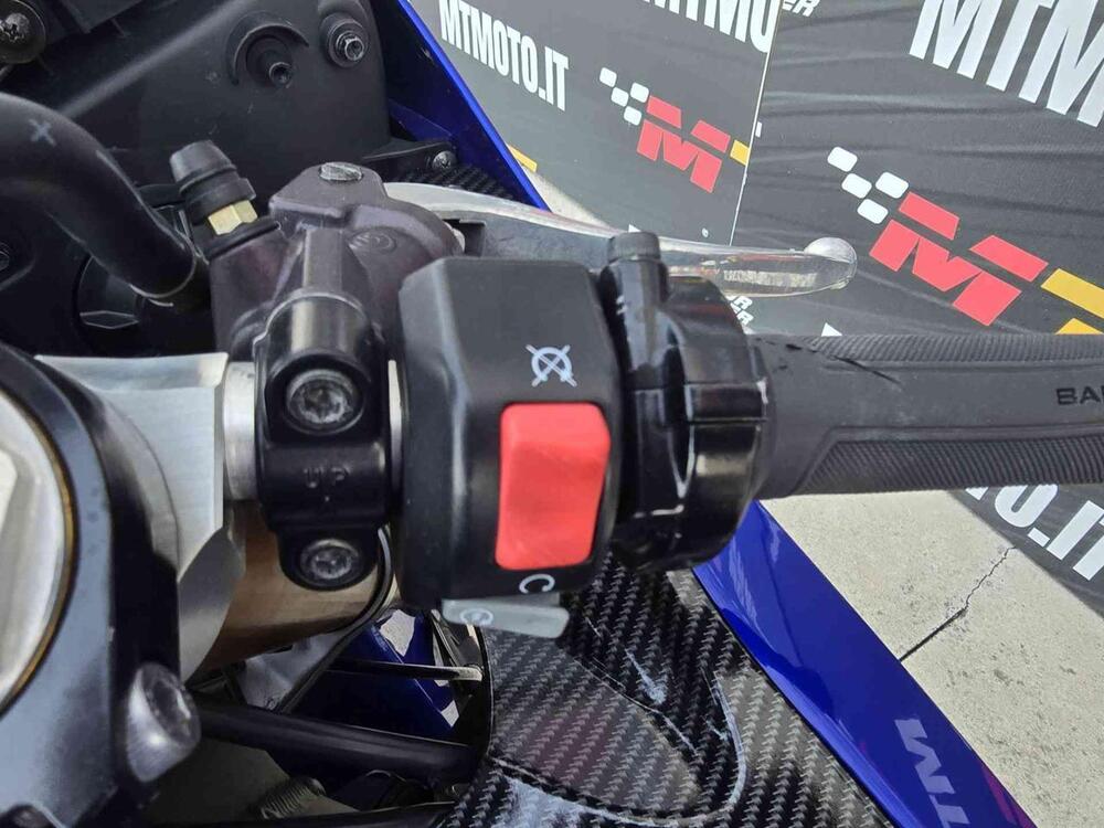 Yamaha YZF R6 (2006 - 07) (8)