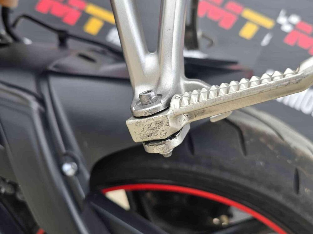 Yamaha YZF R6 (2010 - 16) (15)