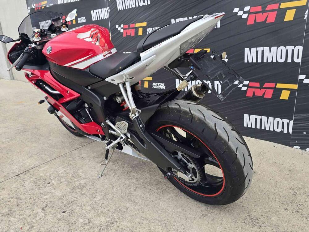 Yamaha YZF R6 (2010 - 16) (4)