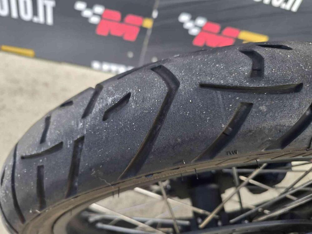 Moto Guzzi V85 TT (2019 - 20) (8)