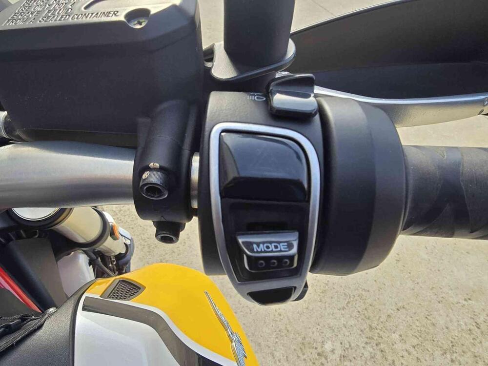 Moto Guzzi V85 TT (2019 - 20) (10)
