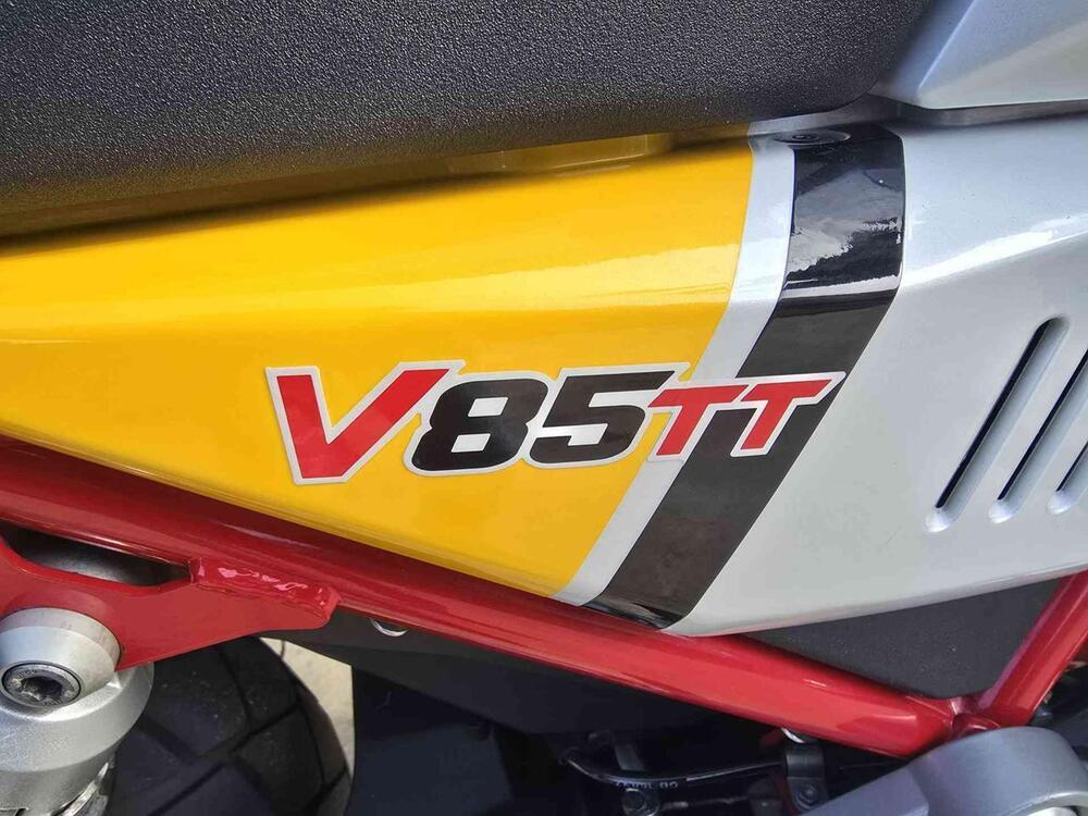 Moto Guzzi V85 TT (2019 - 20) (15)