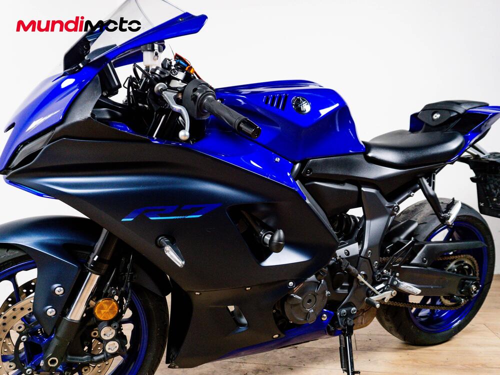 Yamaha YZF R7 (2021 - 25) (9)