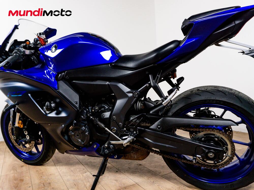 Yamaha YZF R7 (2021 - 25) (10)