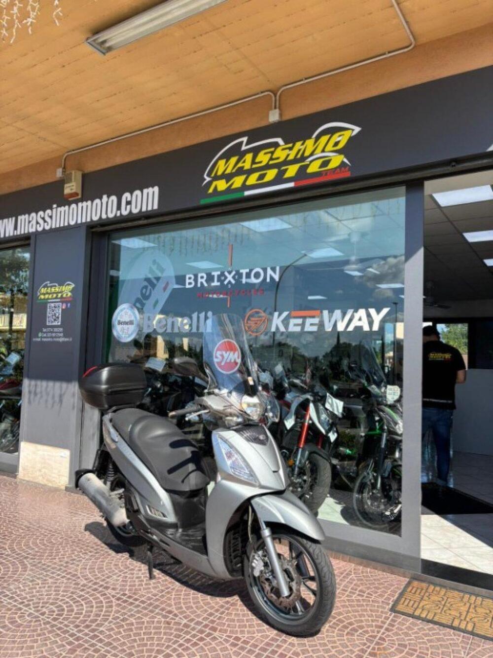 Kymco People 300i GT ABS (2016 - 20) (3)