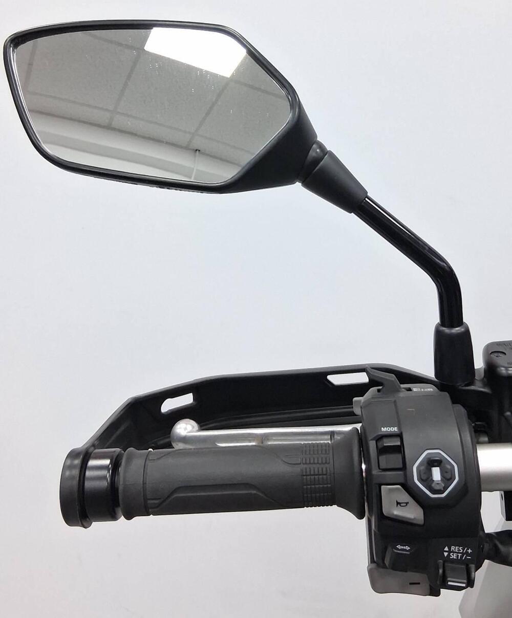 Honda X-ADV 750 Travel (2025) (5)