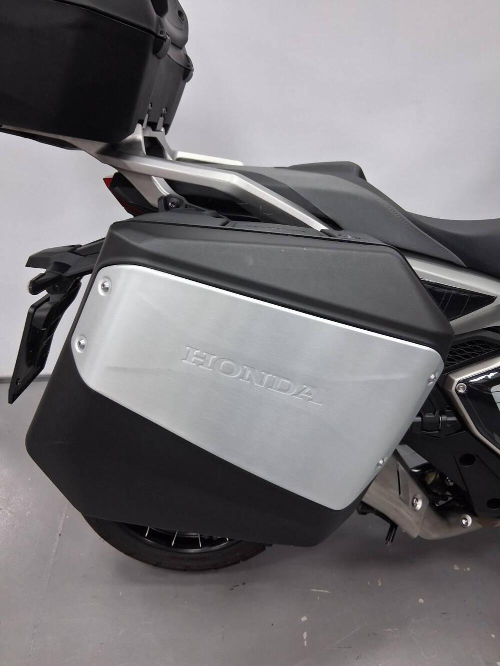 Honda X-ADV 750 Travel (2025) (7)