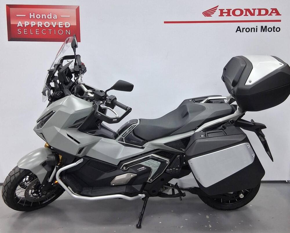 Honda X-ADV 750 Travel (2025) (3)