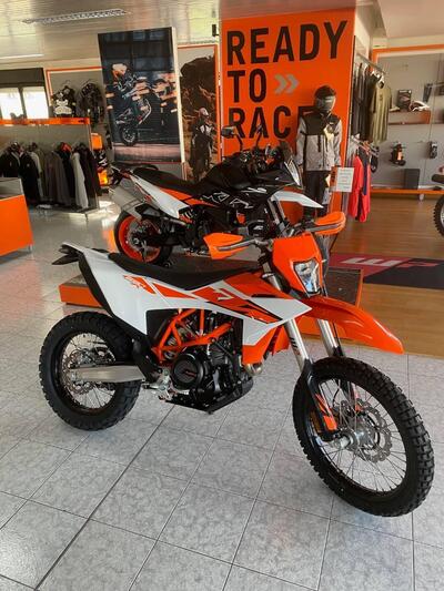 KTM 690 Enduro R (2026) nuova