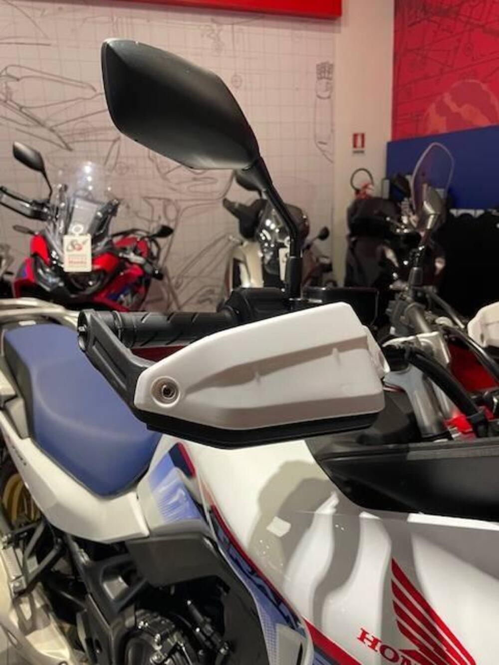 Honda Transalp XL750 (2023 - 24) (11)