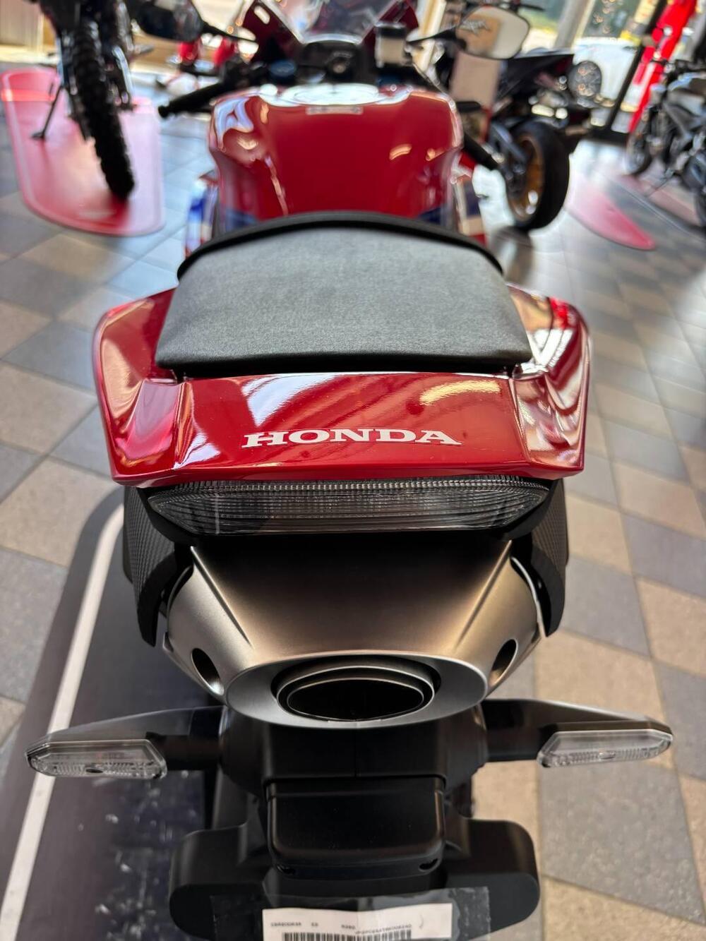 Honda CBR 600 RR (2024 - 25) (5)