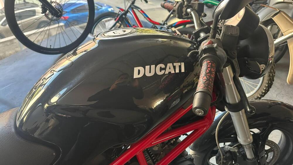 Ducati Monster 695 (2006 - 08) (9)