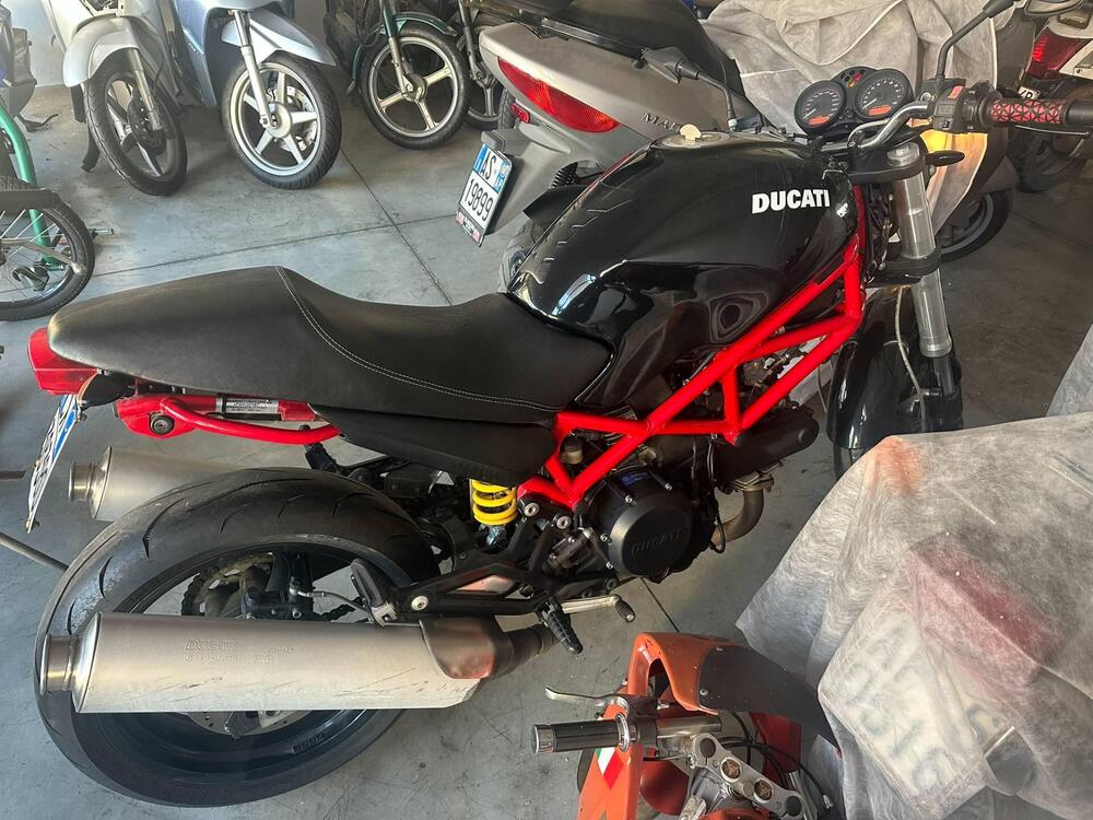 Ducati Monster 695 (2006 - 08) (4)