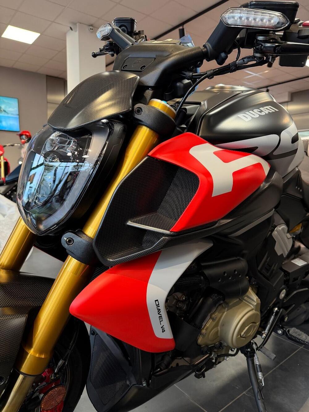 Ducati Diavel V4 RS (2026) (2)