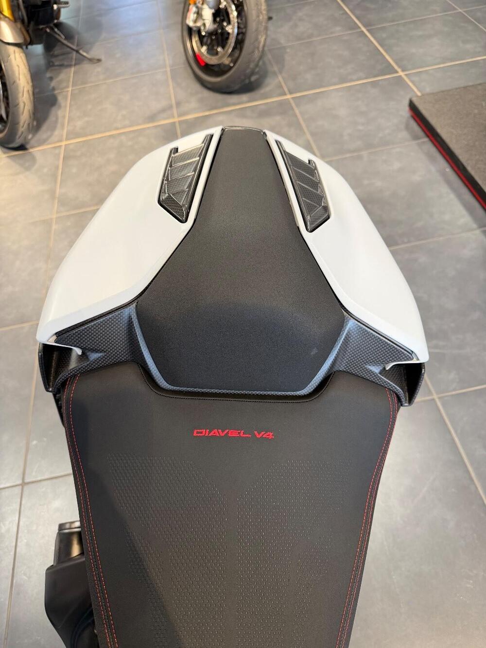 Ducati Diavel V4 RS (2026) (8)
