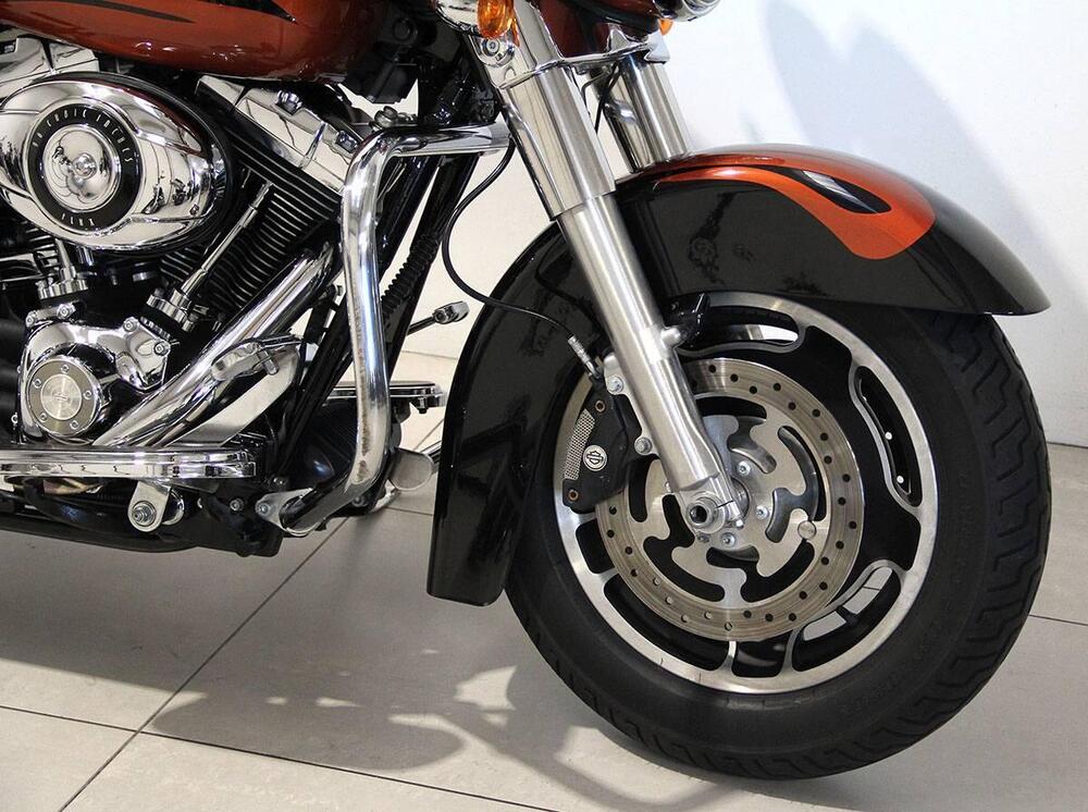 Harley-Davidson 1584 Street Glide (2008 - 10) - FLHX (2)