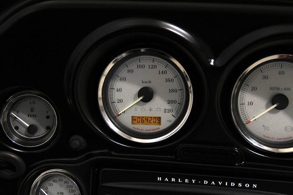 Harley-Davidson 1584 Street Glide (2008 - 10) - FLHX (16)