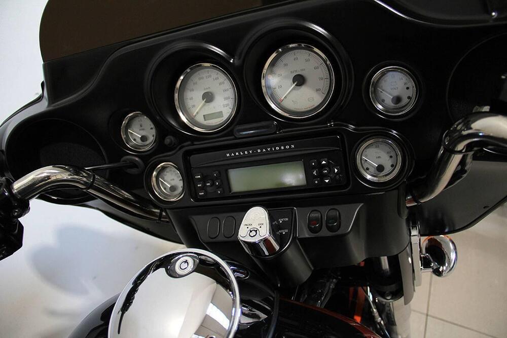 Harley-Davidson 1584 Street Glide (2008 - 10) - FLHX (12)