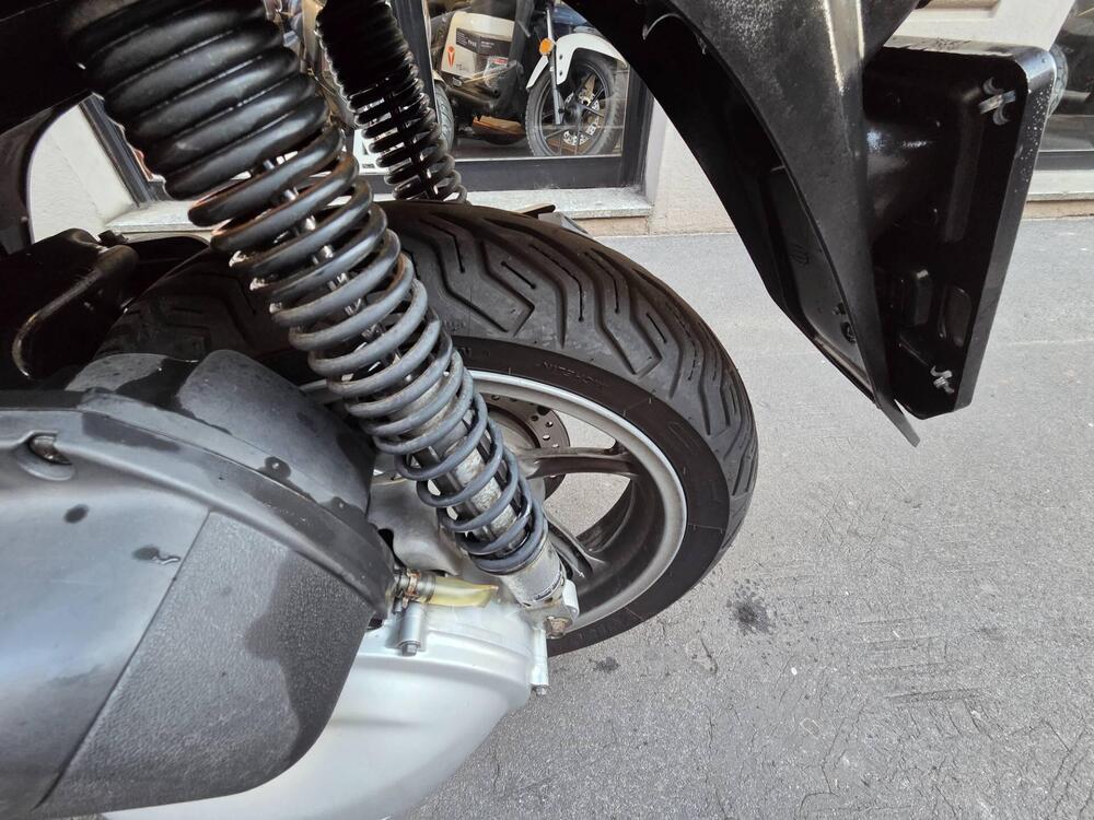 Honda SH 300 i (2006 - 10) (6)