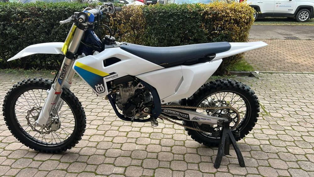 Husqvarna FC 250 (2025) (4)