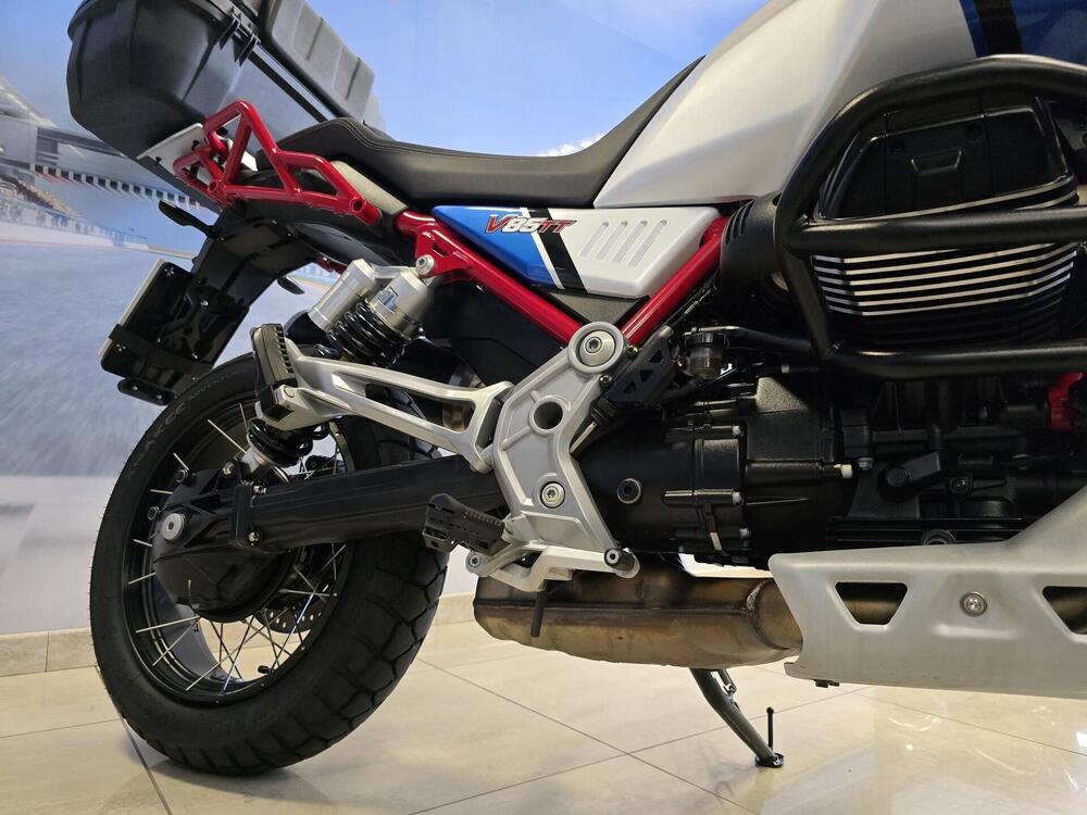 Moto Guzzi V85 TT Evocative Graphics (2021 - 23) (16)