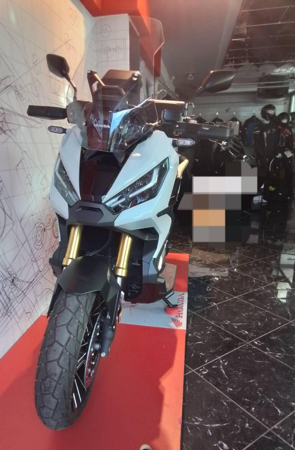 Honda X-ADV 750 DCT (2021 - 24) (4)