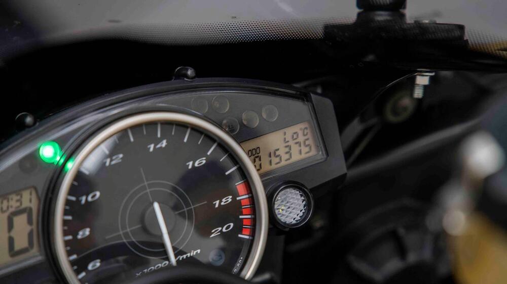 Yamaha YZF R6 (2006 - 07) (20)