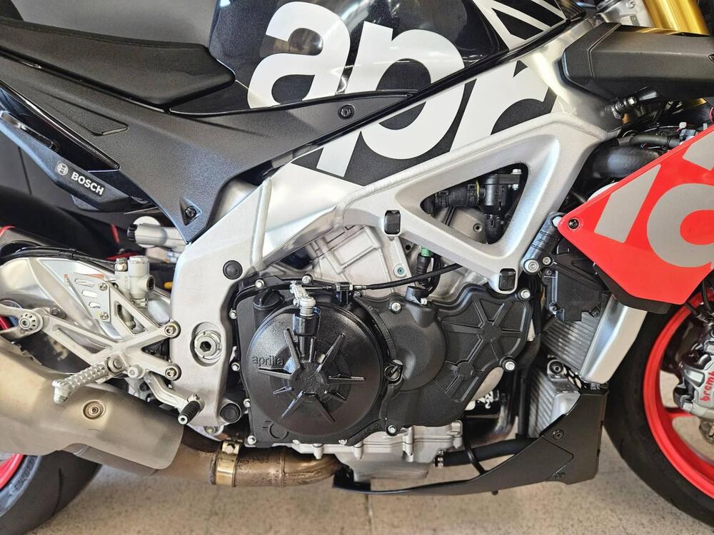 Aprilia Tuono V4 Factory (2017 - 18) (4)