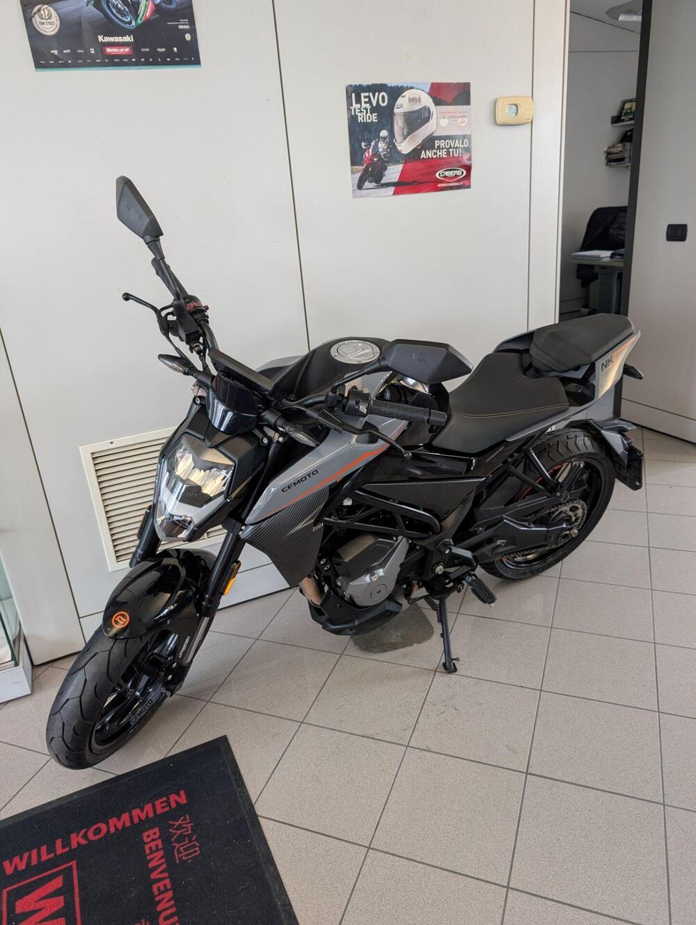 CFMOTO 300NK (2021 - 25)