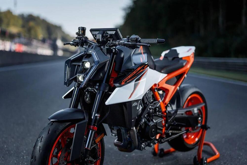 KTM 990 Duke R (2026)