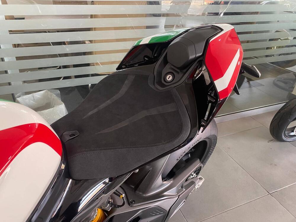 Ducati Panigale V4 Tricolore (2025) (12)