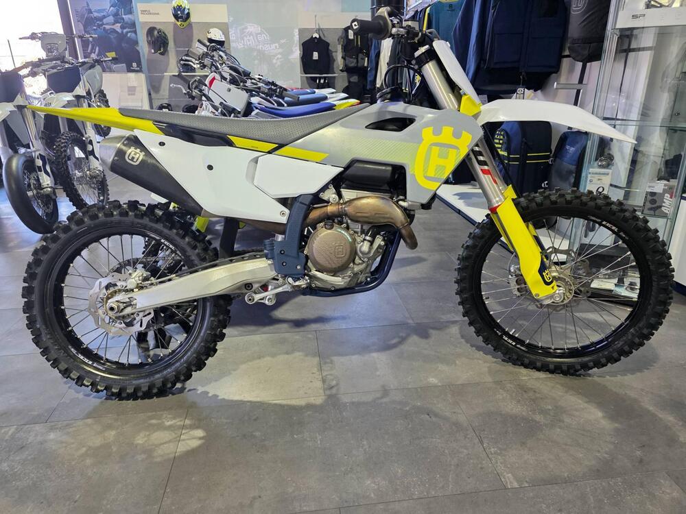 Husqvarna FC 250 (2024) (2)