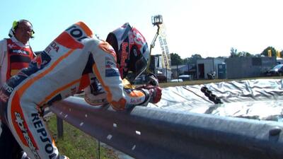 MotoGP 2025. Il momento in cui Davide Tardozzi ha visto Marc Marquez sconsolato: &quot;Forse &egrave; ora di cambiare&quot;