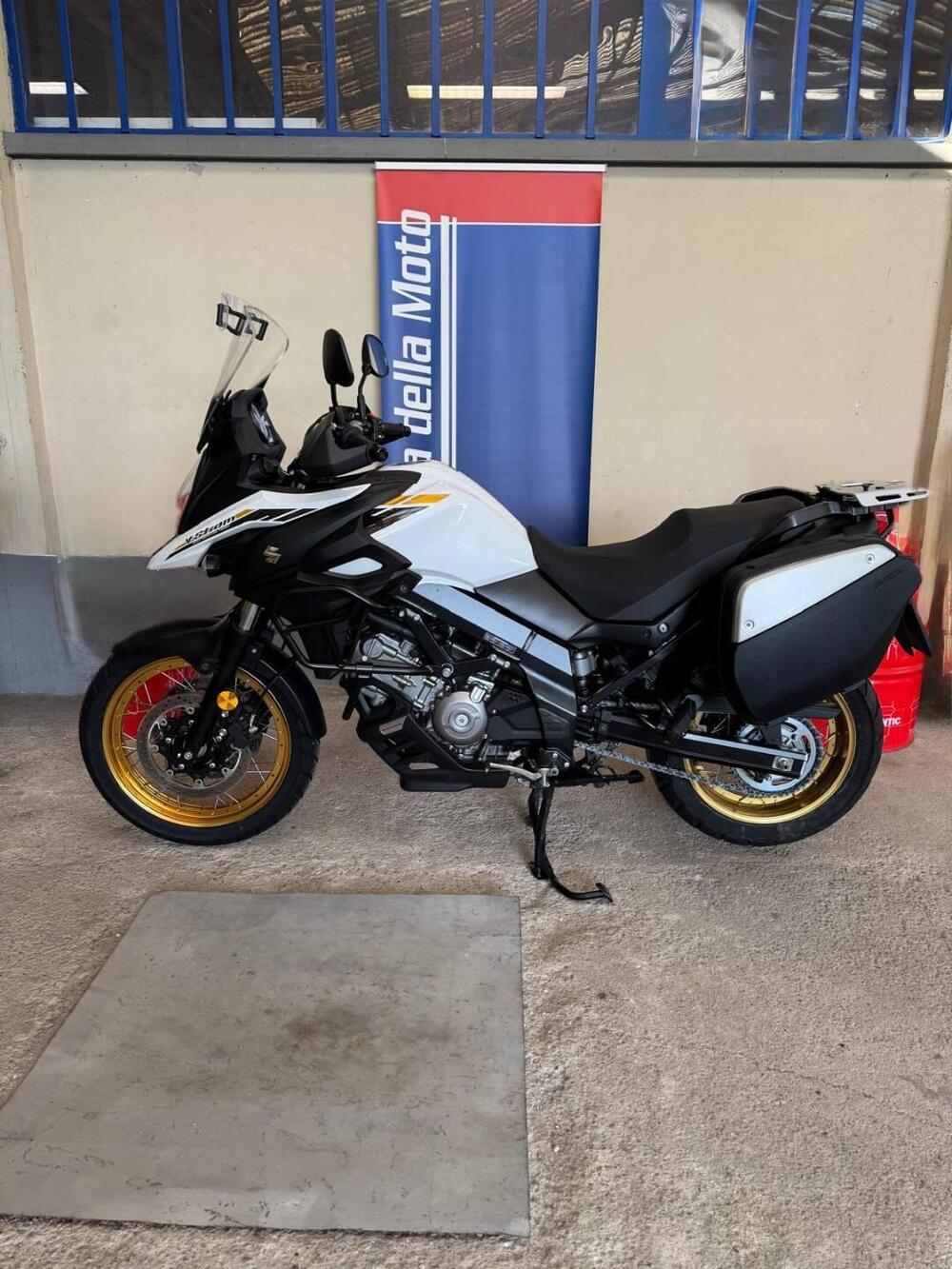 Suzuki V-Strom 650XT Explorer (2022 - 25) (11)