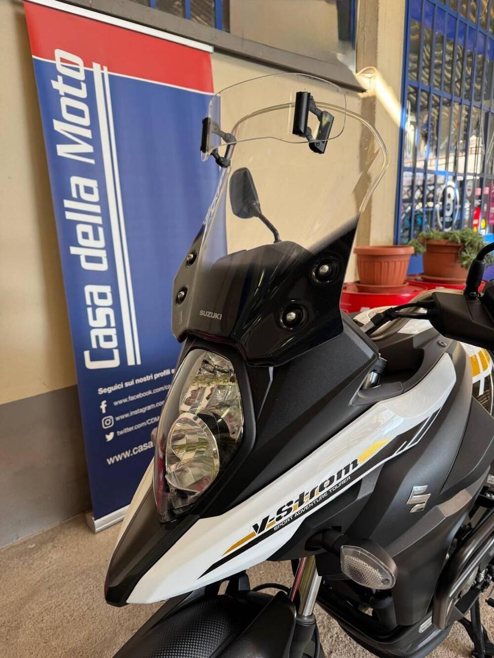 Suzuki V-Strom 650XT Explorer (2022 - 25) (14)