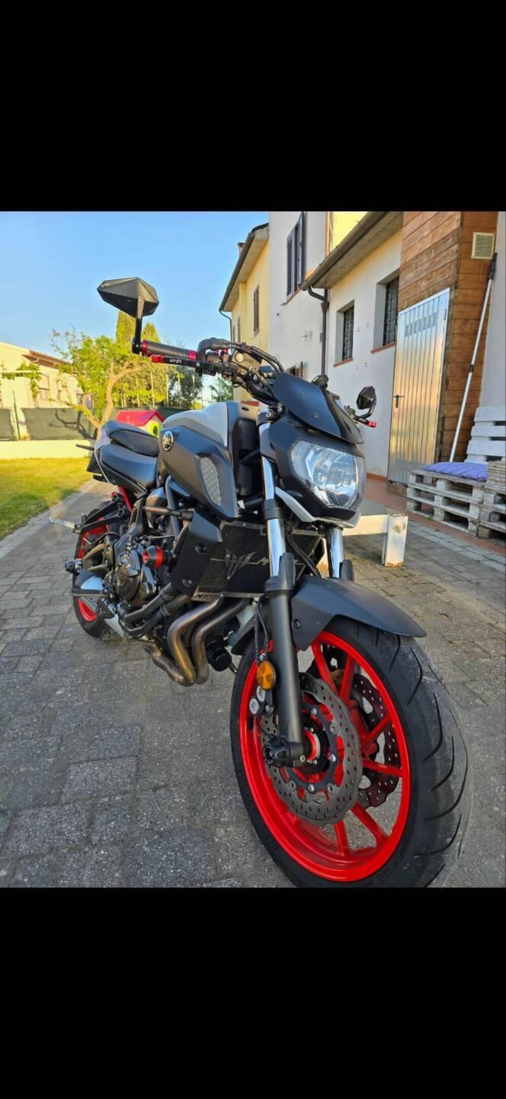 Yamaha MT-07 (2018 - 20) (2)