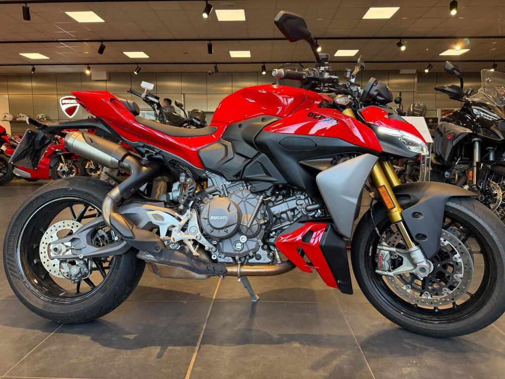 Ducati Streetfighter V2 S (2025) (14)