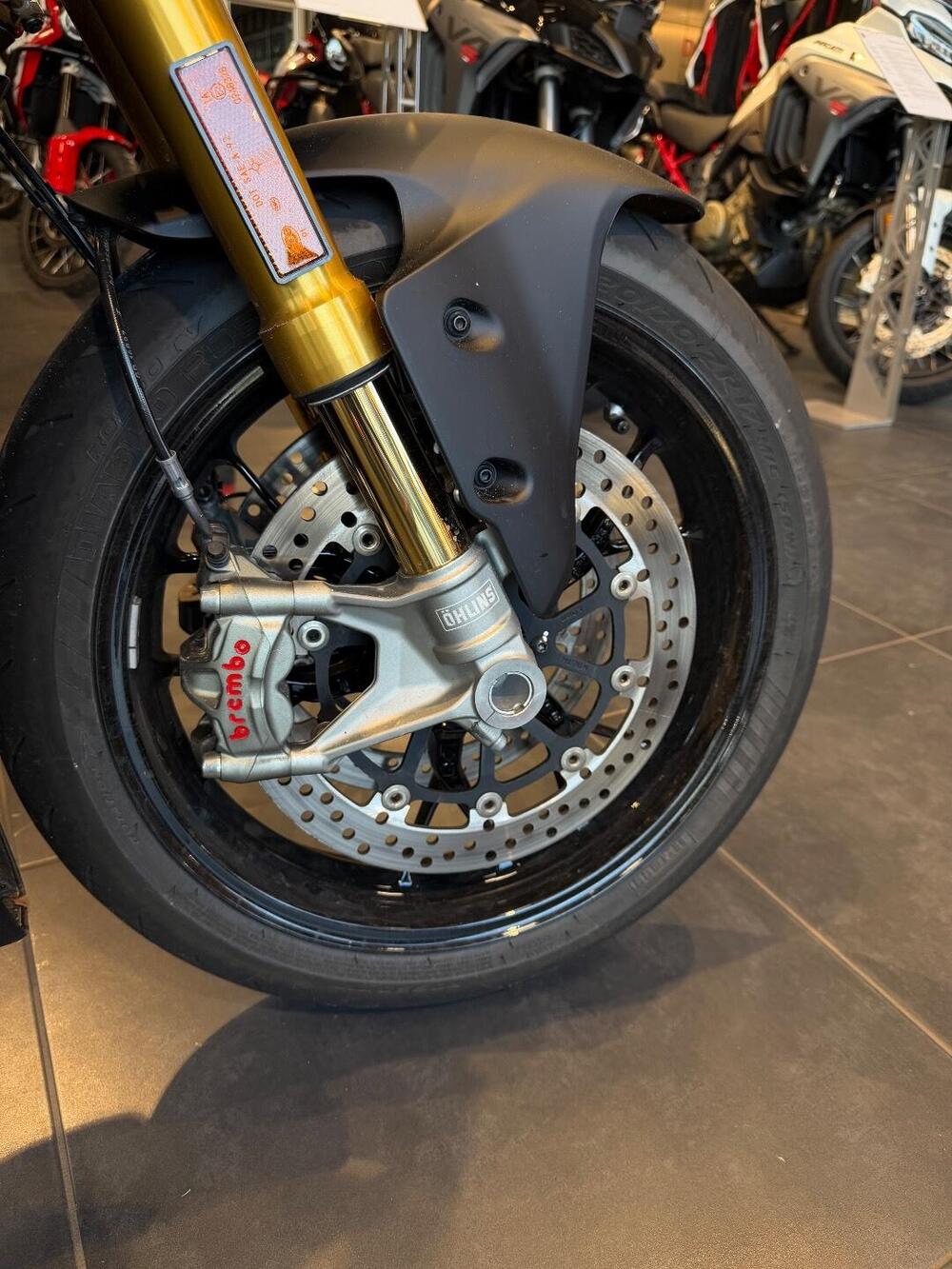 Ducati Streetfighter V2 S (2025) (10)