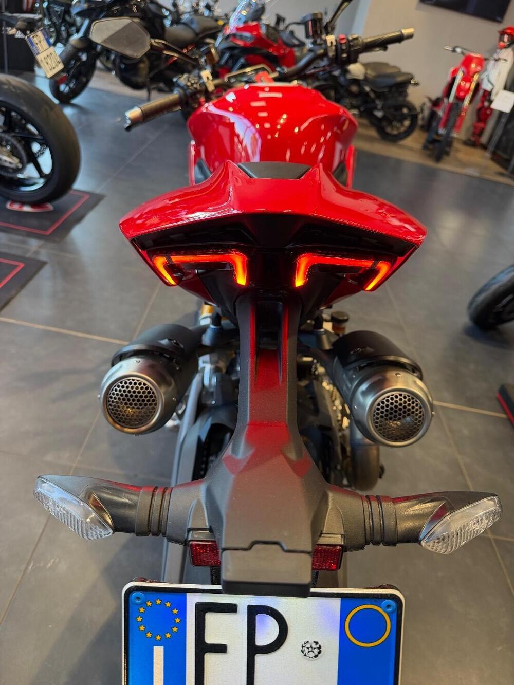 Ducati Streetfighter V2 S (2025) (16)