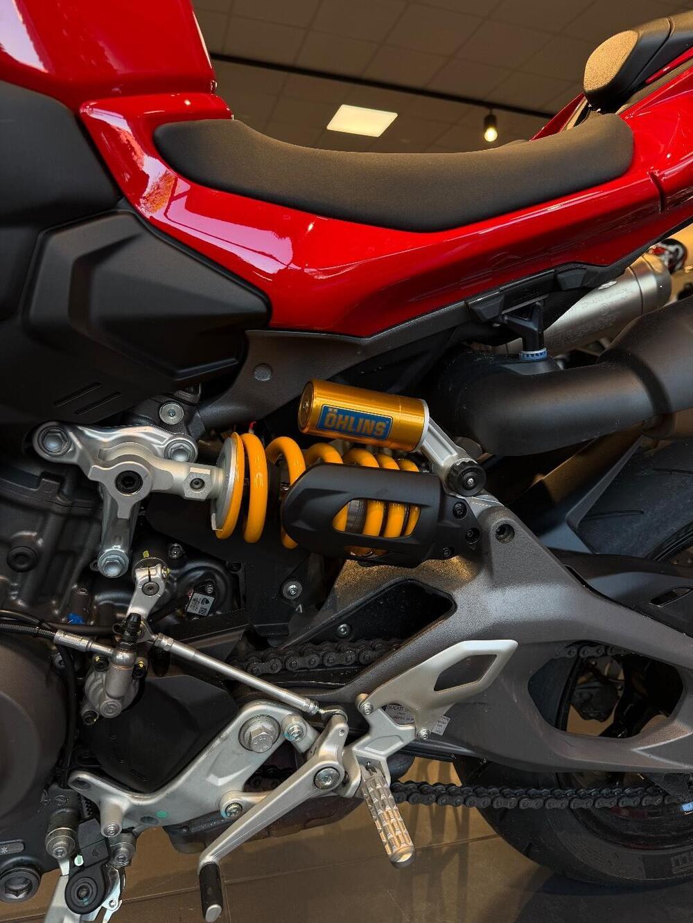 Ducati Streetfighter V2 S (2025) (18)