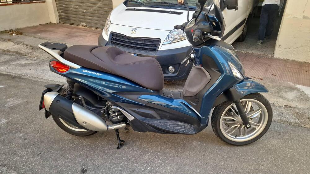 Piaggio Beverly 300 Hpe (2021) (6)