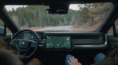 Rivian svela il suo chip e punta alla guida autonoma Level 4: ecco cosa cambia per il futuro EV
