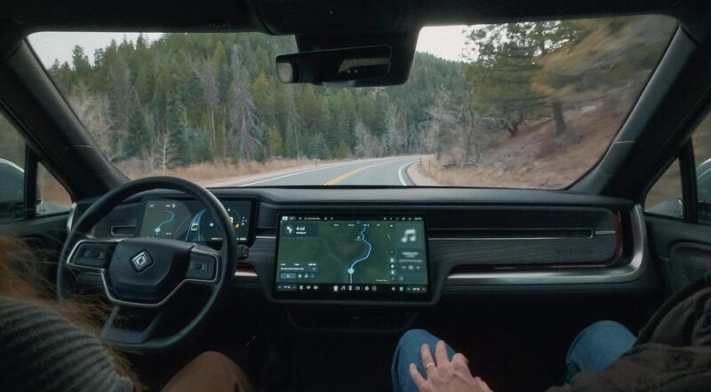 Rivian svela il suo chip e punta alla guida autonoma Level 4: ecco cosa cambia per il futuro EV